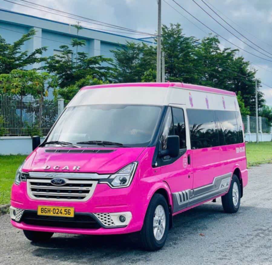 Thuê xe Limousine Phan Thiết đi Sài Gòn